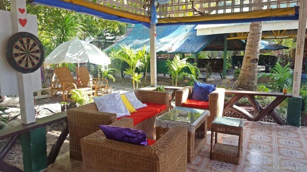 67Th Heaven Holiday Resort Lucbuan Buitenkant foto