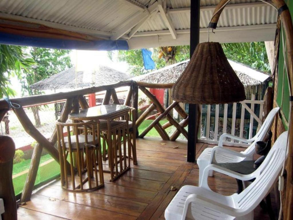 67Th Heaven Holiday Resort Lucbuan Buitenkant foto