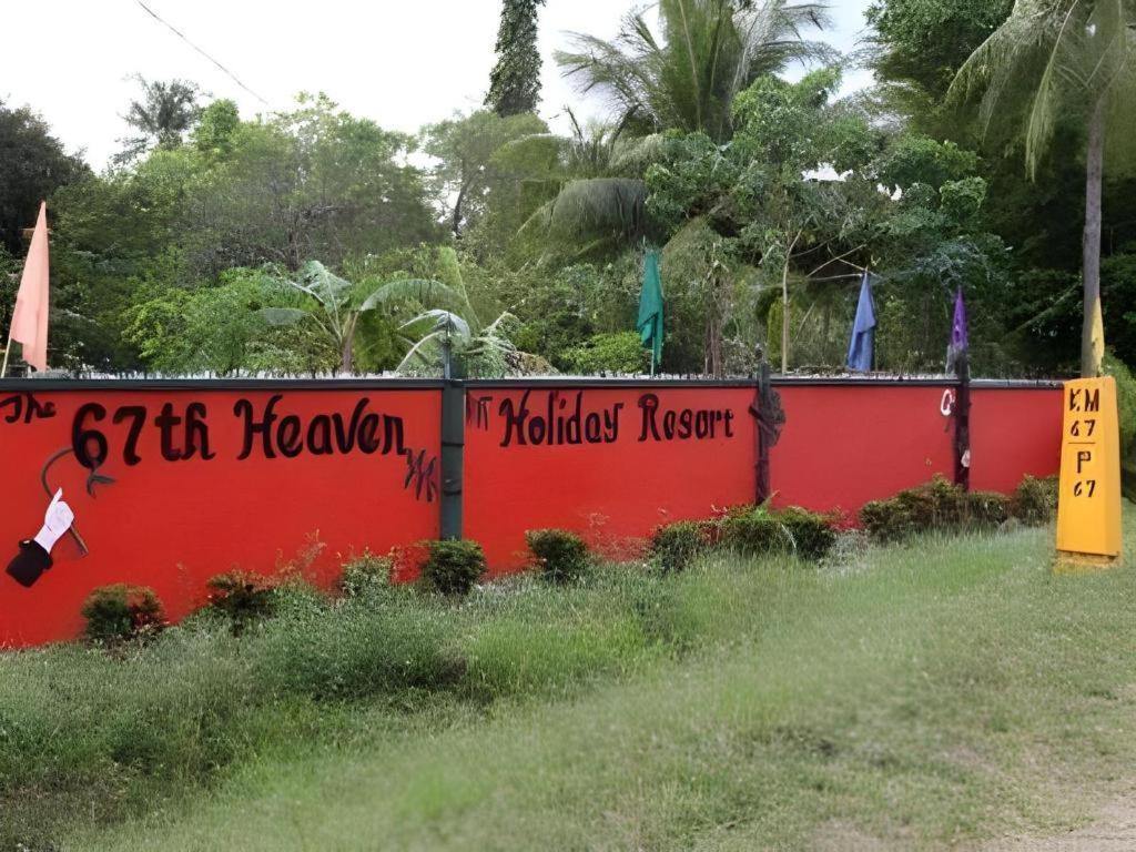 67Th Heaven Holiday Resort Lucbuan Buitenkant foto