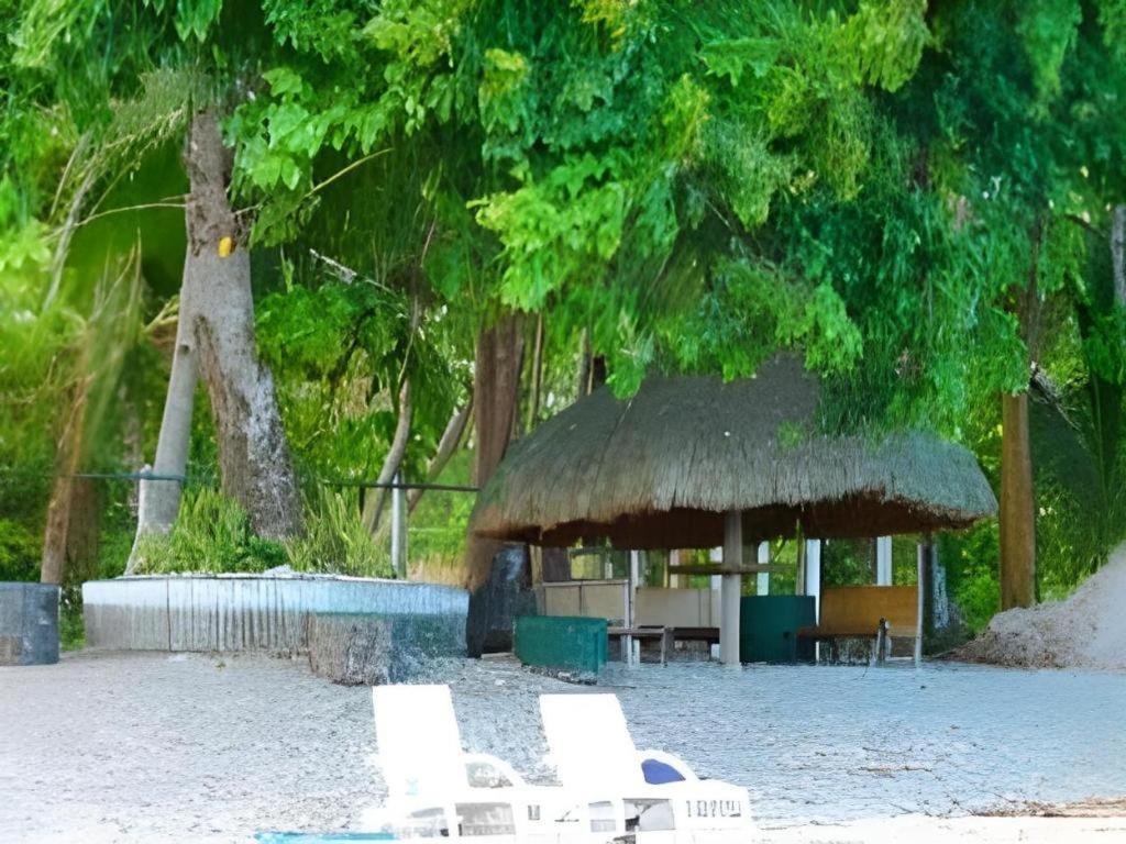 67Th Heaven Holiday Resort Lucbuan Buitenkant foto